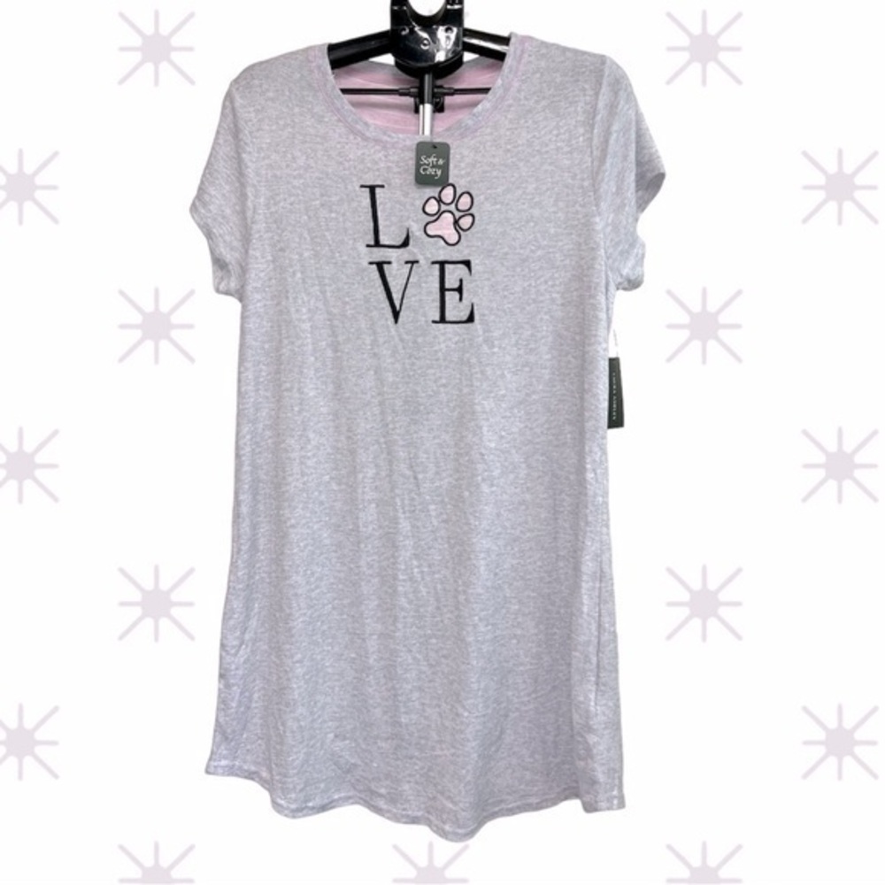 Laura Ashley - ‘L O VE 🐾 ‘ sleepshirt. SZ: M,XL. NWT.